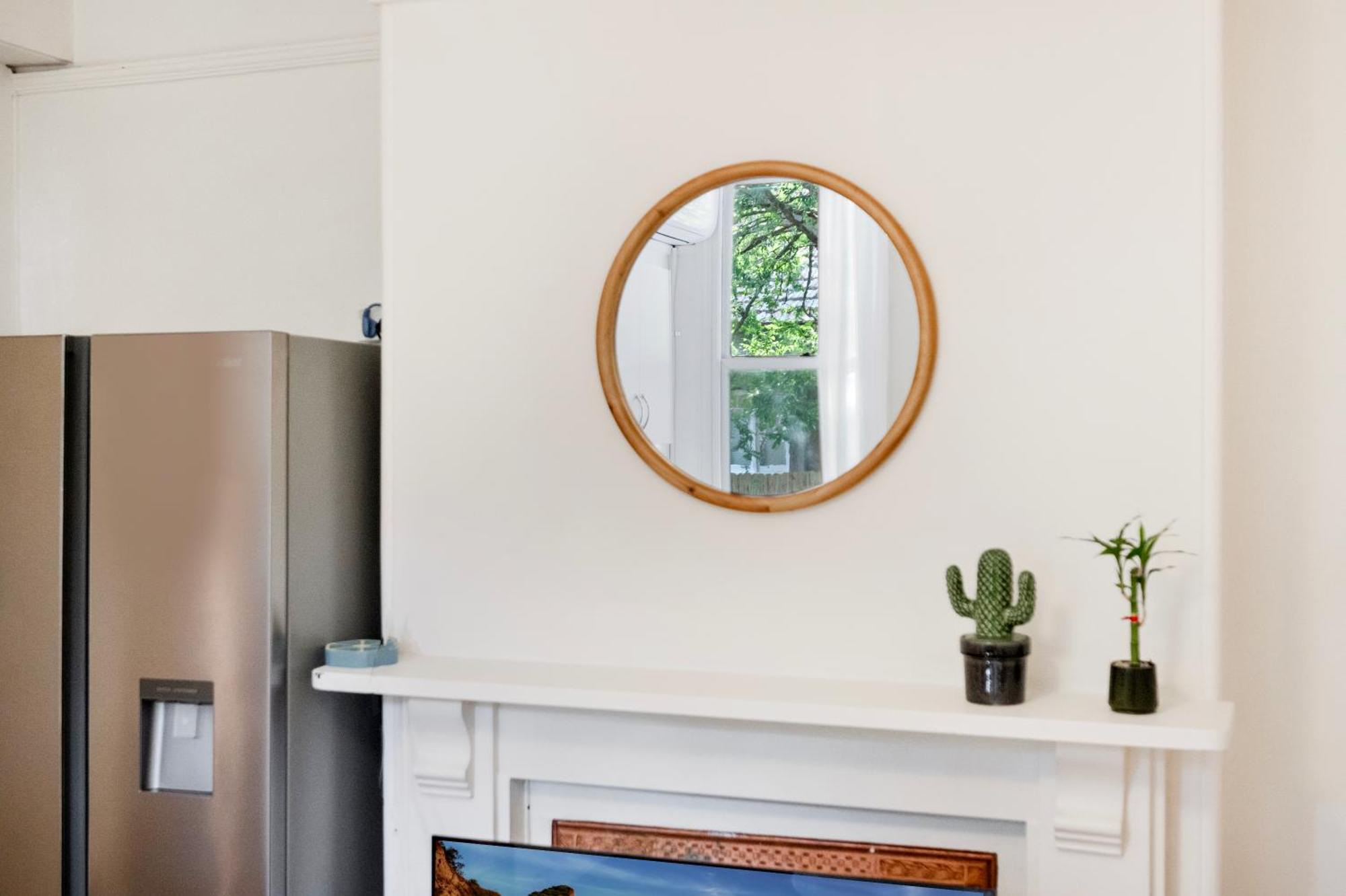 Cozy 1br In Ashfield Easy Access To *